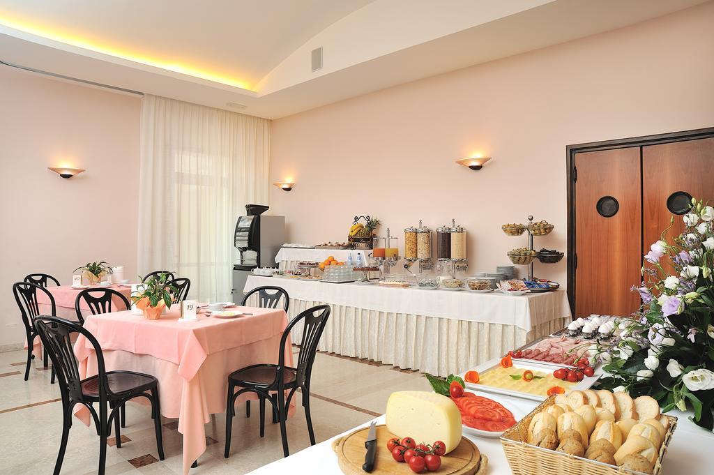 Hotel Bel Sit เซนีกัลเลีย ภายนอก รูปภาพ